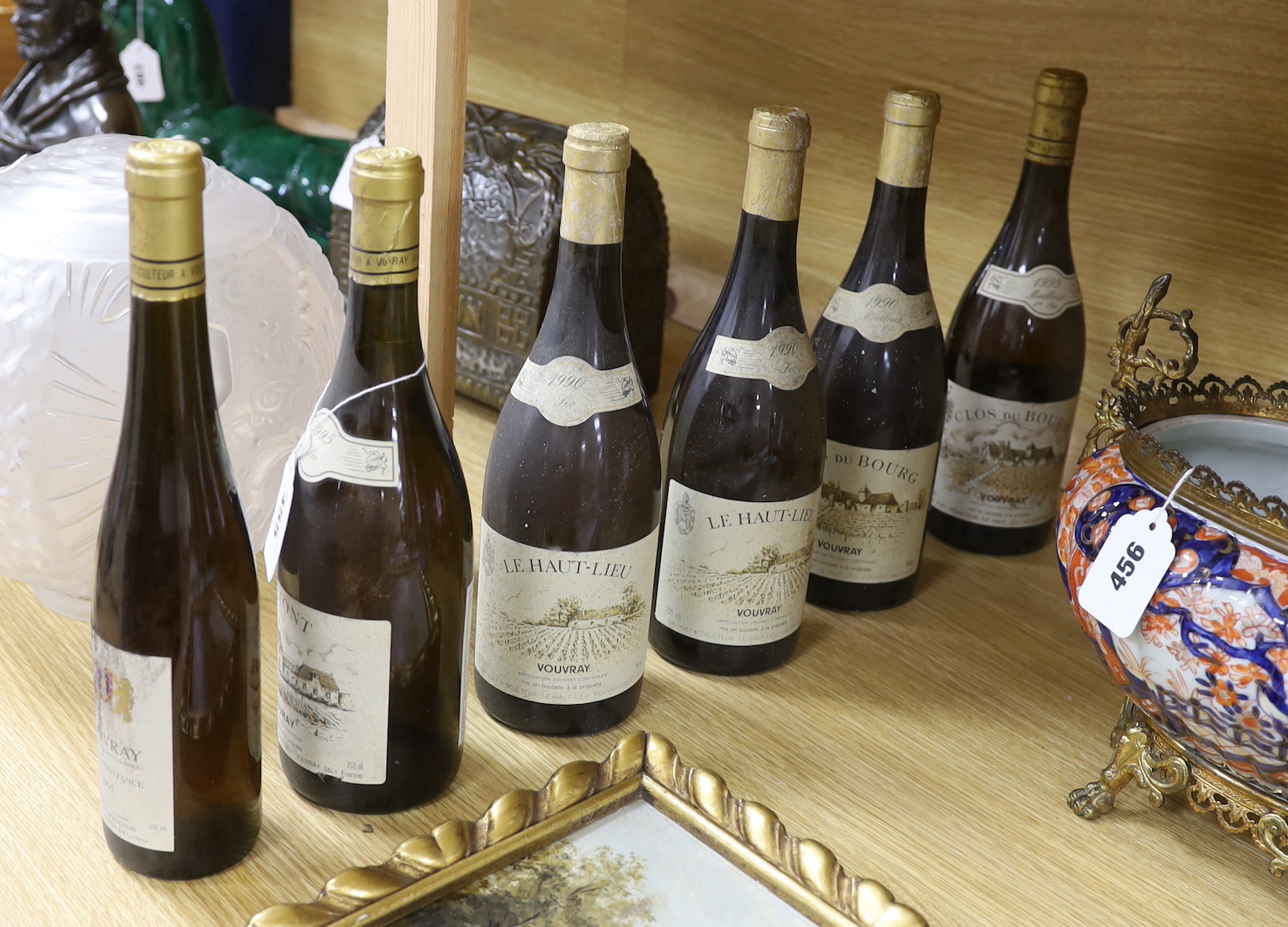 Six bottles of wine: one bottle of 75cl 1995 Le Mount Vouvray, one bottle of 75cl 1990 Clos Du Bourg Vouvray, one bottle of 75cl 1995 Clos Du Bourg Vouvray, two bottles of 75cl 1990 Le Haut-Lieu Vouvray, and one bottle o